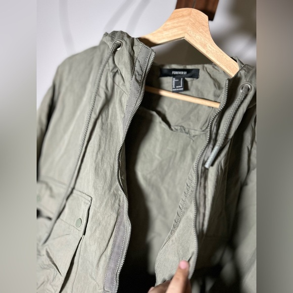 Forever21 Oversized Cropped Olive Green Jacket with Elastic Waist, Size Small - Picture 6 of 7